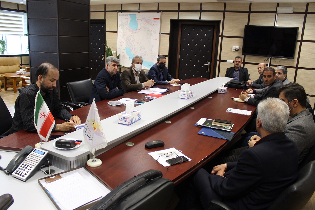 مدیر عامل شرکت برق منطقه ای آذربایجان در دیدار با اعضای شورای اسلامی کار شرکت