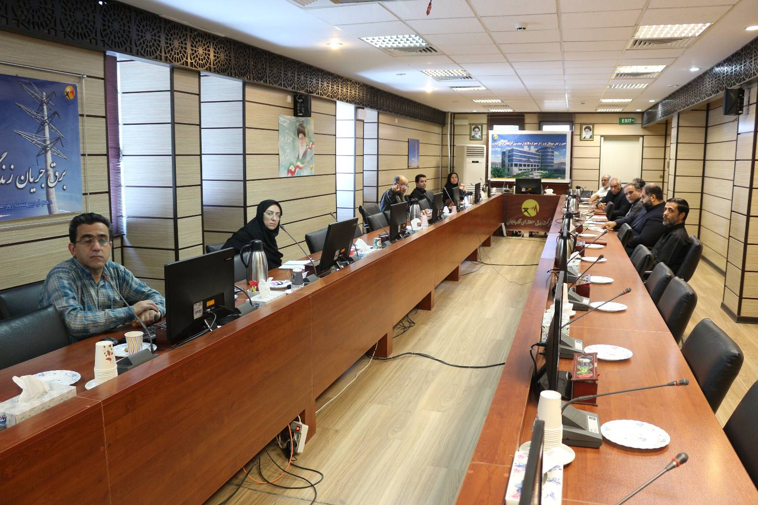 گزارشی از سومین جلسه مشترک "کمیسیون عالی مصارف سنگین" و "کمیته وصول مطالبات" شرکت برق منطقه‌ای آذربایجان