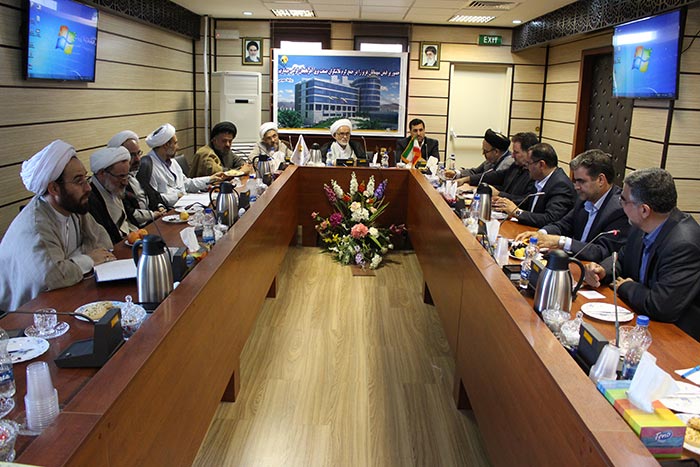 جلسه مشترک  مدیران صنعت آب و برق آذربایجان شرقی با مسئولین فرهنگی وزارت نیرو