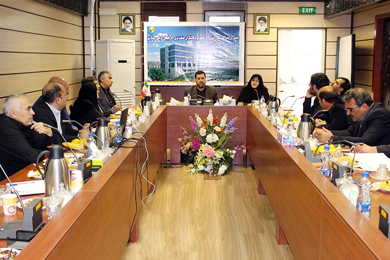 جلسه پیگیری تعهدات قرارداد طرح تولید آلومینا از نفلین سینیت سراب  در برق منطقه ای آذربایجان