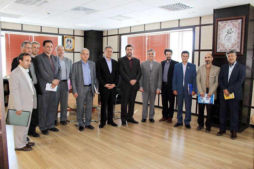 نشست مشترک مسئولین کشوری بیمه دانا با مسئولین برق منطقه ای آذربایجان