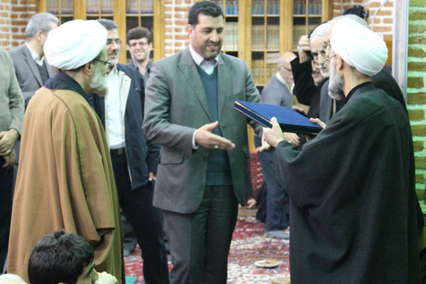 قدردانی هیئت امنای مسجد شهیدی از شرکت برق منطقه ای آذربایجان