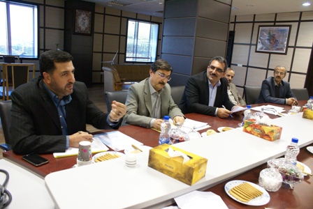 با حضور نماینده سراب و مدیرعامل برق آذربایجان جلسه ای در خصوص پیشرفت فیزیکی خط ۲۳۰kv و پست  ۲۳۰/۶۳kv سراب برگزار شد