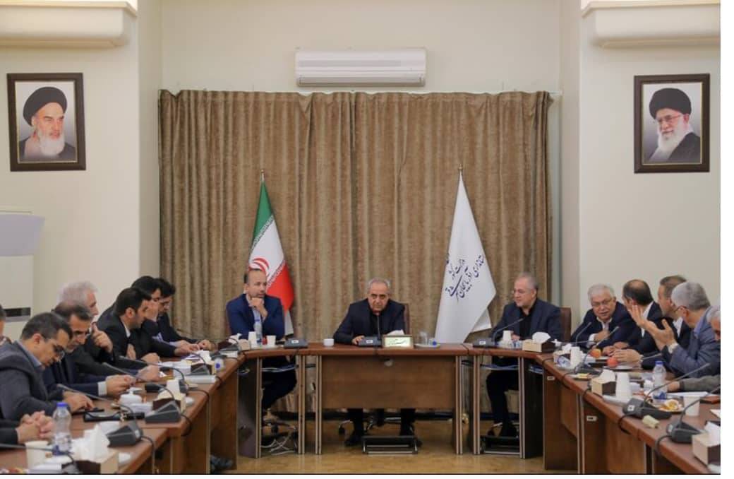 آغاز عملیات ساخت 1440 مگاوات نیروگاه برق خورشیدی در آذربایجان شرقی