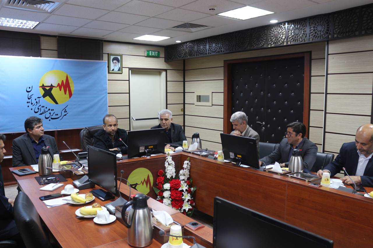 در جلسه با مدیران صنعت برق آذربایجان‌شرقی عنوان شد: