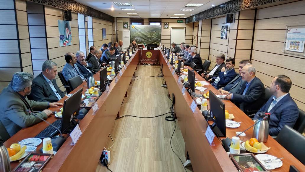 جلسه اختتامیه ارزیابی معاونت بهره برداری شرکت برق منطقه ای آذربایجان